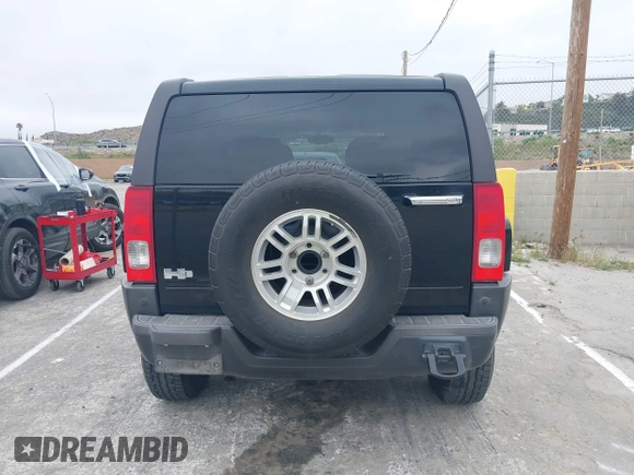 2007 Hummer H3 SUV z VIN 5GTDN13EX78255548, wystawiony jako IAAI lot #42205768 z przebiegiem 150 530 mil mil oraz . Historia ofert i sprzedaży dostępna na DreamBid. Obrazek 16.