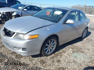 2008 Acura TSX with VIN JH4CL96858C000882, listed as a IAAI auction lot 41271531 with 182,837 mi miles. Bid and sale history available at carsss.com. Image 2.