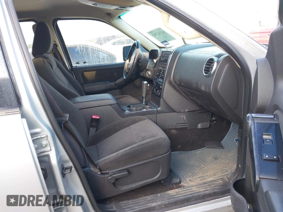 2010 Ford Explorer XLT with VIN 1FMEU6DE6AUA11223, listed as a IAAI auction lot 42442382 with 202,219 mi miles and . Bid and sale history available at DreamBid. Image 5.