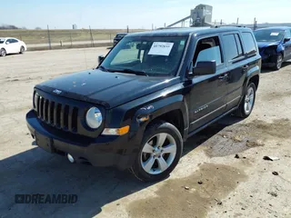 2016 Jeep Patriot High Altitude with VIN 1C4NJPFA0GD792326, listed as a IAAI auction lot 41792035 with 70,977 mi miles and . Bid and sale history available at carsss.com. Image 2.