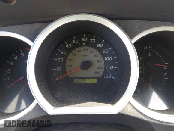 2005 Toyota Tacoma PreRunner with VIN 3TMKU72N65M001821, listed as a IAAI auction lot 41579911 with 301,297 mi miles. Bid and sale history available at carsss.com. Image 7.