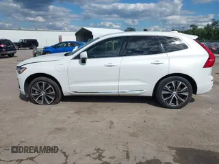 2022 Volvo XC60 Inscription Expression z VIN YV4H60DZ8N1033952, wystawiony jako IAAI lot #42281183 z przebiegiem 48 733 mil mil oraz . Historia ofert i sprzedaży dostępna na DreamBid. Obrazek 14.