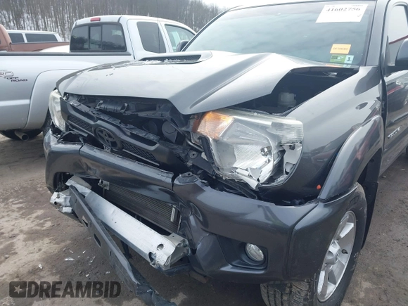 2014 Toyota Tacoma with VIN 3TMLU4EN1EM148353, listed as a IAAI auction lot 41602756 with 89,563 mi miles. Bid and sale history available at carsss.com. Image 18.