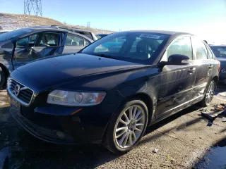 2011 Volvo S40 with VIN YV1672MS2B2538956, listed as a Copart auction lot 89078845 with 172,865 mi miles and Salvage Title. Bid and sale history available at carsss.com. Image 1.
