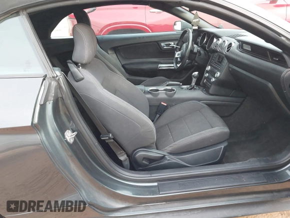2016 Ford Mustang V6 z VIN 1FATP8EM8G5280028, wystawiony jako IAAI lot #41728172 z przebiegiem 126 792 mil mil oraz . Historia ofert i sprzedaży dostępna na DreamBid. Obrazek 5.