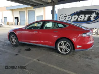2013 Tesla Model S with VIN 5YJSA1DN9DFP09597, listed as a Copart auction lot 60174125 with 138,668 mi miles and Clean title. Bid and sale history available at DreamBid. Image 2.