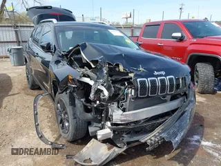 2021 Jeep Cherokee Latitude Lux with VIN 1C4PJLMX4MD107152, listed as a IAAI auction lot 41857619 with 51,686 mi miles. Bid and sale history available at carsss.com. Image 6.