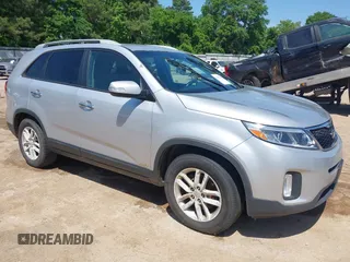 2014 Kia Sorento LX with VIN 5XYKTCA61EG496867, listed as a IAAI auction lot 41929686 with 202,460 mi miles. Bid and sale history available at carsss.com. Image 1.