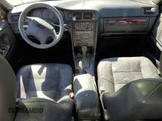 2000 Volvo S70 z VIN YV1LS61J4Y2630471, wystawiony jako Copart lot #72342454 z przebiegiem 167 733 mil mil oraz Nie do naprawy. Historia ofert i sprzedaży dostępna na DreamBid. Obrazek 8.