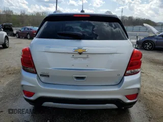 2020 Chevrolet Trax LT with VIN KL7CJLSB9LB037550, listed as a Copart auction lot 52761025 with 15,348 mi miles and Salvage Title. Bid and sale history available at DreamBid. Image 6.
