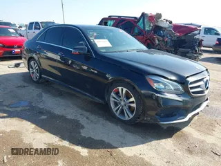 2014 Mercedes-Benz E-Class E 350 Sport with VIN WDDHF5KB1EA962778, listed as a IAAI auction lot 41972816 with 89,261 mi miles. Bid and sale history available at carsss.com. Image 1.
