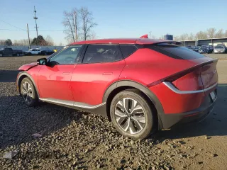 2024 Kia EV6 Wind with VIN KNDC3DLC7R5211410, listed as a Copart auction lot 43232975 with 2,457 mi miles and Salvage Title. Bid and sale history available at carsss.com. Image 2.
