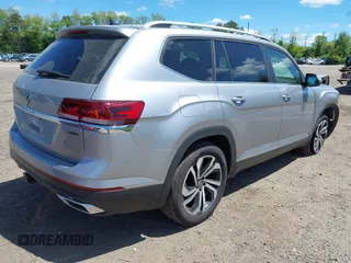 2023 Volkswagen Atlas SEL z VIN 1V2BR2CA2PC510744, wystawiony jako IAAI lot #42292142 z przebiegiem 20 612 mil mil oraz . Historia ofert i sprzedaży dostępna na DreamBid. Obrazek 4.