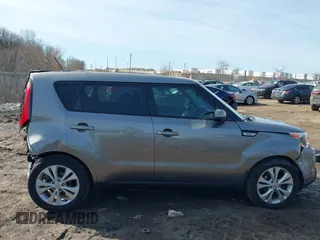 2015 Kia Soul + with VIN KNDJP3A5XF7185380, listed as a IAAI auction lot 41772650 with 79,189 mi miles. Bid and sale history available at carsss.com. Image 13.