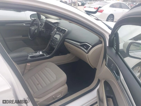 2019 Ford Fusion SE with VIN 3FA6P0HD4KR213491, listed as a IAAI auction lot 41360054 with 36,605 mi miles. Bid and sale history available at carsss.com. Image 5.
