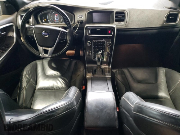 2015 Volvo S60 T6 R-Design Platinum with VIN YV1902TS8F1346987, listed as a Copart auction lot 72720554 with 139,797 mi miles and Salvage Title. Bid and sale history available at carsss.com. Image 8.