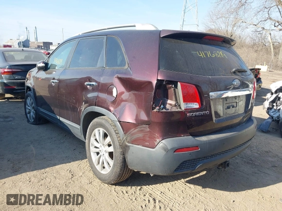 2011 Kia Sorento EX with VIN 5XYKU4A20BG153415, listed as a IAAI auction lot 41768219 with 185,732 mi miles. Bid and sale history available at carsss.com. Image 3.