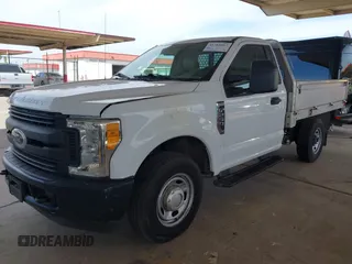 2017 Ford F-250 XL с VIN 1FDBF2A62HEC86658, выставлен на аукционе IAAI как лот 41768063 с пробегом 91 233 миль миль и . История ставок и продаж доступна на DreamBid. Изображение 16.