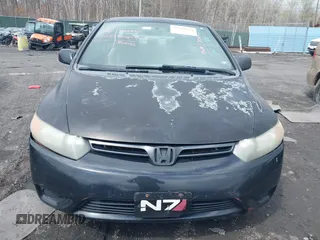 2008 Honda Civic Cpe LX with VIN 2HGFG11618H514205, listed as a IAAI auction lot 41990994 with 251,010 mi miles. Bid and sale history available at carsss.com. Image 12.