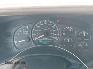 2001 Chevrolet Suburban LS with VIN 3GNEC16T61G284128, listed as a IAAI auction lot 41102555 with 198,323 mi miles. Bid and sale history available at carsss.com. Image 7.