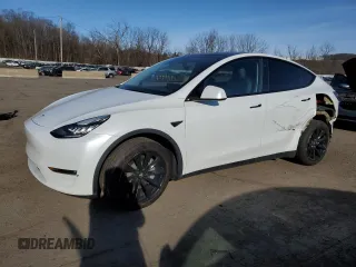 2022 Tesla Model Y Long Range z VIN 7SAYGDEE1NF435518, wystawiony jako Copart lot #48848535 z przebiegiem 41 586 mil mil oraz Szkody całkowita. Historia ofert i sprzedaży dostępna na DreamBid. Obrazek 1.