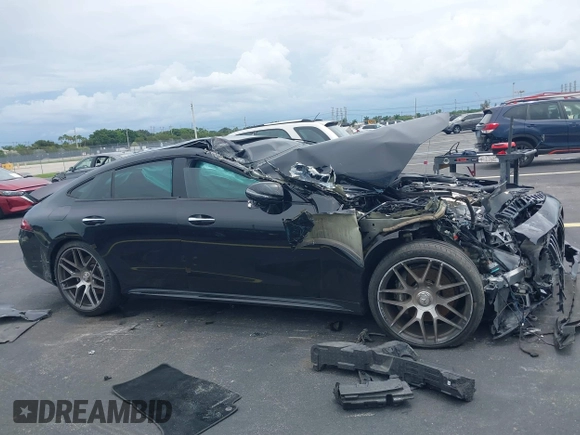 2022 Mercedes-Benz AMG GT 53 z VIN W1K7X6BB6NA045124, wystawiony jako IAAI lot #42637008 z przebiegiem Nie podano mil oraz . Historia ofert i sprzedaży dostępna na DreamBid. Obrazek 13.