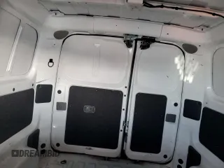 2021 Nissan NV200 S z VIN 3N6CM0KN6MK696031, wystawiony jako Copart lot #43541415 z przebiegiem 77 148 mil mil oraz Nie do naprawy • Non repairable. Historia ofert i sprzedaży dostępna na DreamBid. Obrazek 11.