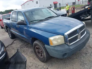 2005 Dodge Dakota ST with VIN 1D7HW28N05S128043, listed as a IAAI auction lot 42771949 with 181,047 mi miles and . Bid and sale history available at DreamBid. Image 1.