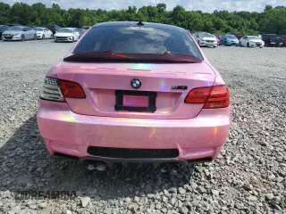 2013 BMW M3 z VIN WBSKG9C57DJ593767, wystawiony jako Copart lot #54728954 z przebiegiem 100 526 mil mil oraz Szkody całkowita. Historia ofert i sprzedaży dostępna na DreamBid. Obrazek 6.