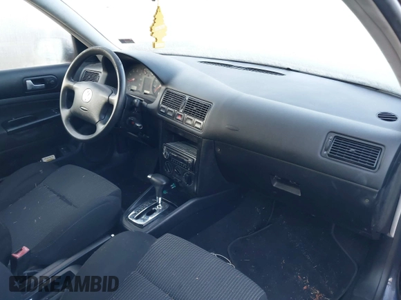 2002 Volkswagen GTI z VIN 9BWDE61J524008111, wystawiony jako IAAI lot #40754934 z przebiegiem 207 682 mil mil oraz . Historia ofert i sprzedaży dostępna na DreamBid. Obrazek 5.