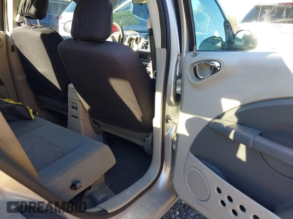2008 Chrysler PT Cruiser z VIN 3A8FY48B28T162140, wystawiony jako IAAI lot #40915477 z przebiegiem 122 518 mil mil oraz . Historia ofert i sprzedaży dostępna na DreamBid. Obrazek 8.