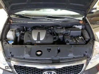 2014 Kia Sedona LX with VIN KNDMG4C77E6541368, listed as a Copart auction lot 52749305 with 130,253 mi miles and Salvage Title. Bid and sale history available at carsss.com. Image 12.
