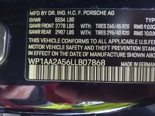 2020 Porsche Macan with VIN WP1AA2A56LLB07868, listed as a IAAI auction lot 41277477 with 42,520 mi miles. Bid and sale history available at carsss.com. Image 9.