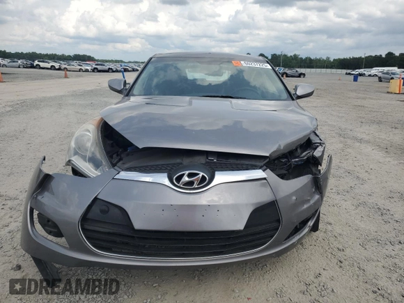 2013 Hyundai Veloster w/Red Int with VIN KMHTC6AD2DU132230, listed as a Copart auction lot 60237225 with 111,218 mi miles and Salvage title. Bid and sale history available at DreamBid. Image 5.