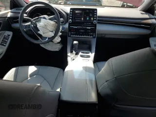 2021 Toyota Avalon Hybrid XLE z VIN 4T1AA1AB5MU002487, wystawiony jako Copart lot #57605195 z przebiegiem 19 343 mil mil oraz Szkoda całkowita • Salvage title. Historia ofert i sprzedaży dostępna na DreamBid. Obrazek 8.