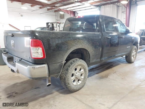 2019 Ram 2500 Big Horn with VIN 3C6UR5DJ8KG570650, listed as a IAAI auction lot 41646906 with 187,522 mi miles. Bid and sale history available at carsss.com. Image 4.