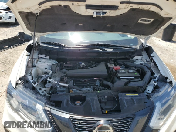 2018 Nissan Rogue SV z VIN 5N1AT2MVXJC725095, wystawiony jako Copart lot #55601775 z przebiegiem 108 581 mil mil oraz Szkoda całkowita • Salvage title. Historia ofert i sprzedaży dostępna na DreamBid. Obrazek 12.