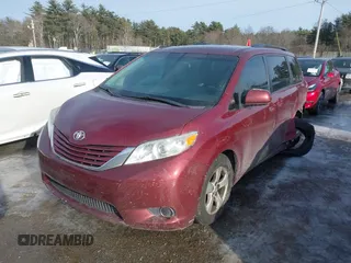 2017 Toyota Sienna LE Auto Access Seat with VIN 5TDKZ3DC7HS863682, listed as a IAAI auction lot 41488878 with 134,733 mi miles. Bid and sale history available at carsss.com. Image 17.