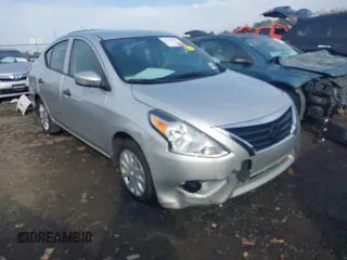 2017 Nissan Versa SV z VIN 3N1CN7AP2HL906882, wystawiony jako IAAI lot #41785896 z przebiegiem 124 576 mil mil oraz . Historia ofert i sprzedaży dostępna na DreamBid. Obrazek 1.