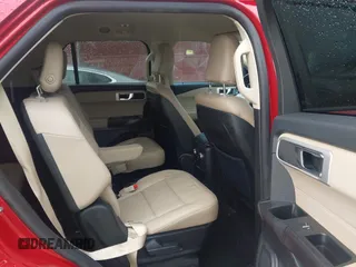 2020 Ford Explorer XLT with VIN 1FMSK7DH0LGA38895, listed as a IAAI auction lot 42159484 with 42,820 mi miles and . Bid and sale history available at DreamBid. Image 8.