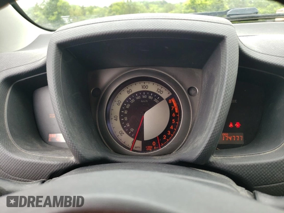 2014 Scion xD with VIN JTKKUPB42E1040760, listed as a Copart auction lot 58491925 with 174,777 mi miles and Salvage title. Bid and sale history available at DreamBid. Image 9.