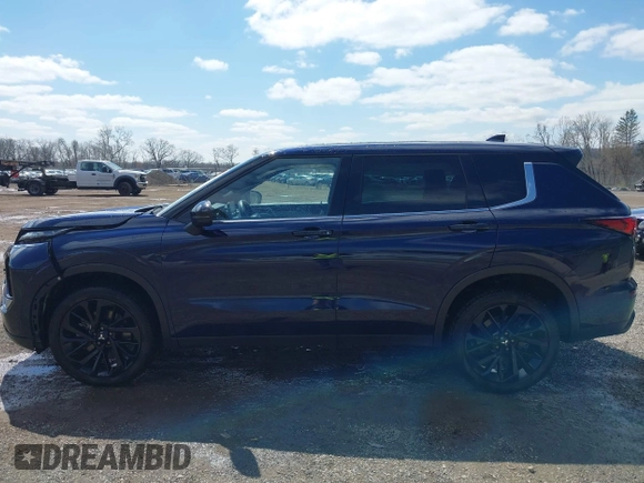 2022 Mitsubishi Outlander SE z VIN JA4J4UA89NZ077502, wystawiony jako IAAI lot #41897917 z przebiegiem 26 045 mil mil oraz . Historia ofert i sprzedaży dostępna na DreamBid. Obrazek 14.