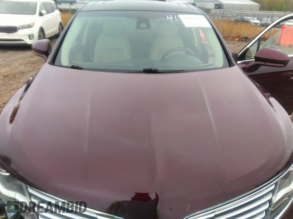 2017 Lincoln MKX Reserve z VIN 2LMPJ8LR3HBL26227, wystawiony jako IAAI lot #41921086 z przebiegiem 131 815 mil mil oraz . Historia ofert i sprzedaży dostępna na DreamBid. Obrazek 10.