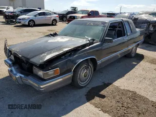1992 Cadillac Fleetwood z VIN 1G6CB13B7N4278200, wystawiony jako Copart lot #75325584 z przebiegiem Nie podano mil oraz Szkody całkowita. Historia ofert i sprzedaży dostępna na DreamBid. Obrazek 1.