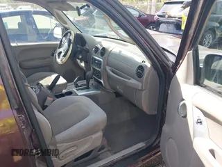 2004 Jeep Liberty Limited с VIN 1J4GL58K64W268802, выставлен на аукционе IAAI как лот 42037186 с пробегом 187 819 миль миль и . История ставок и продаж доступна на DreamBid. Изображение 5.