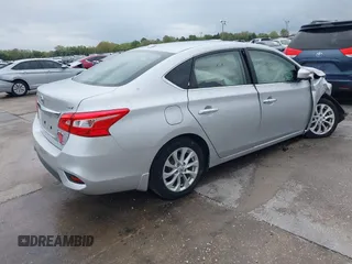 2019 Nissan Sentra S z VIN 3N1AB7AP7KY425276, wystawiony jako IAAI lot #41745256 z przebiegiem 72 306 mil mil oraz . Historia ofert i sprzedaży dostępna na DreamBid. Obrazek 4.