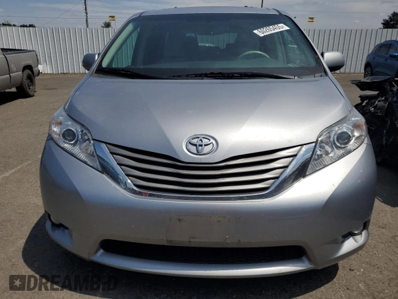 2012 Toyota Sienna XLE AAS with VIN 5TDYK3DC0CS194193, listed as a Copart auction lot 60265455 with 139,246 mi miles and Salvage title. Bid and sale history available at DreamBid. Image 5.