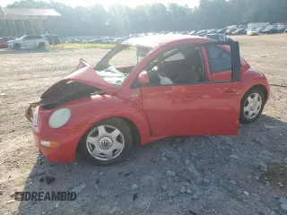 1999 Volkswagen Beetle GLS with VIN 3VWCA21CXXM427785, listed as a Copart auction lot 61967305 with 181,410 mi miles and Clean title. Bid and sale history available at DreamBid. Image 1.