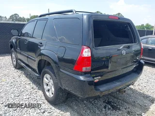 2006 Toyota 4Runner SR5 with VIN JTEZU14R068041163, listed as a IAAI auction lot 42062193 with 186,723 mi miles and . Bid and sale history available at DreamBid. Image 3.