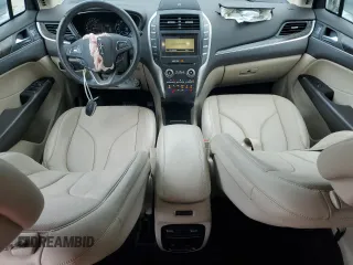 2019 Lincoln MKC Reserve with VIN 5LMCJ3C97KUL46993, listed as a Copart auction lot 55403035 with 42,638 mi miles and Salvage title. Bid and sale history available at DreamBid. Image 8.
